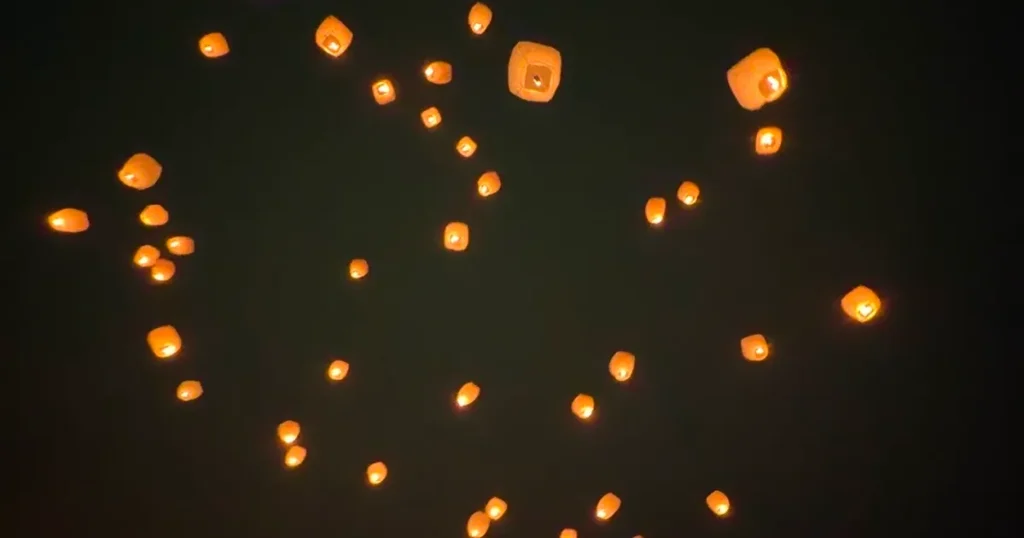 ニュー・グリーンピア津南さんのスカイランタン打ち上げ