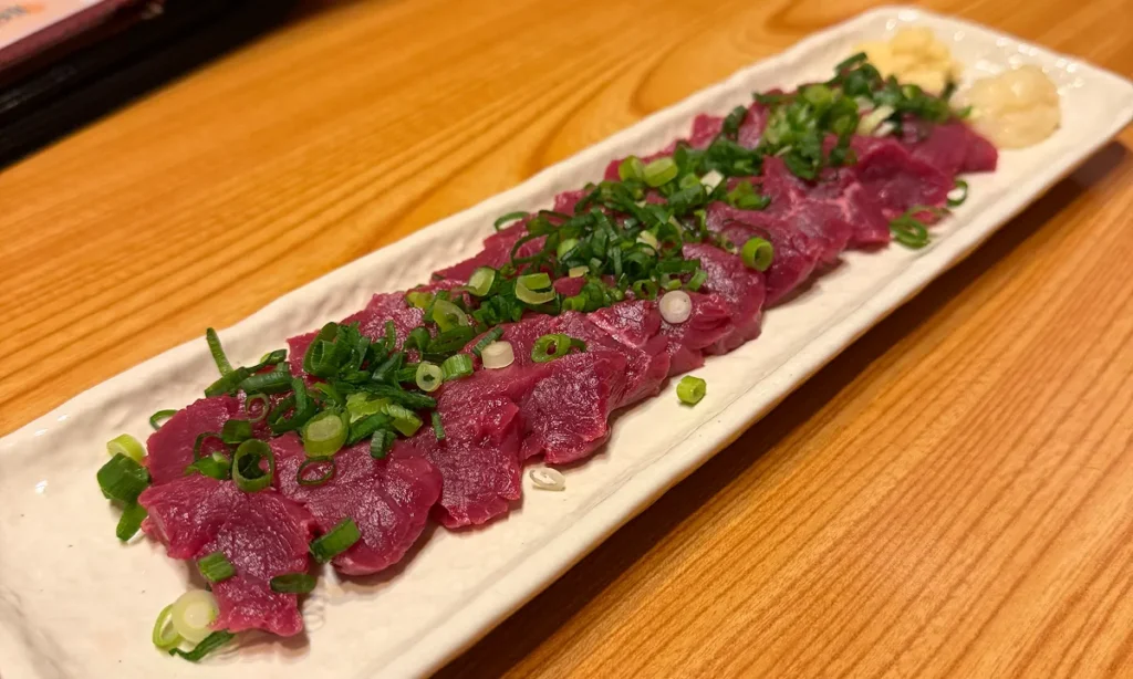 だんだん亭にっぽん家族の料理「馬刺し」