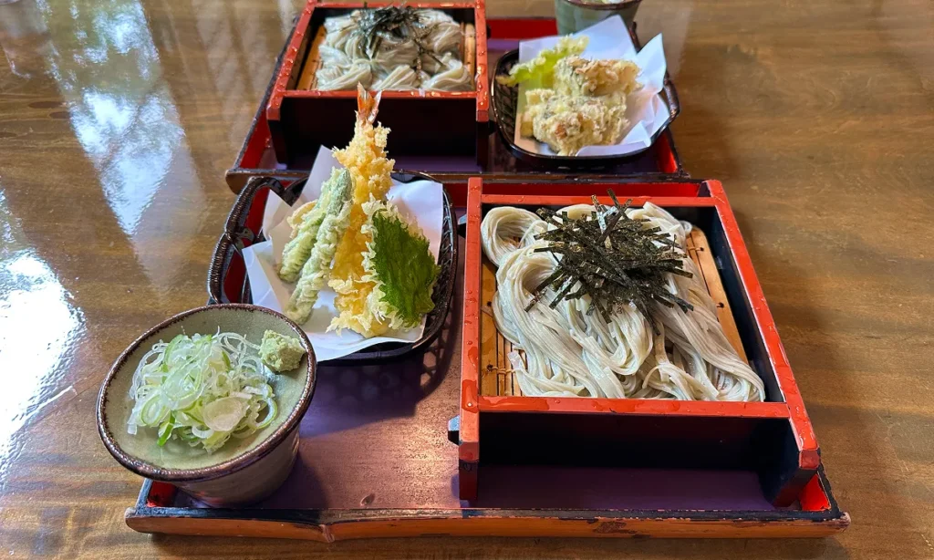 津南エリアの名店／手打蕎麦処「とみざわ」