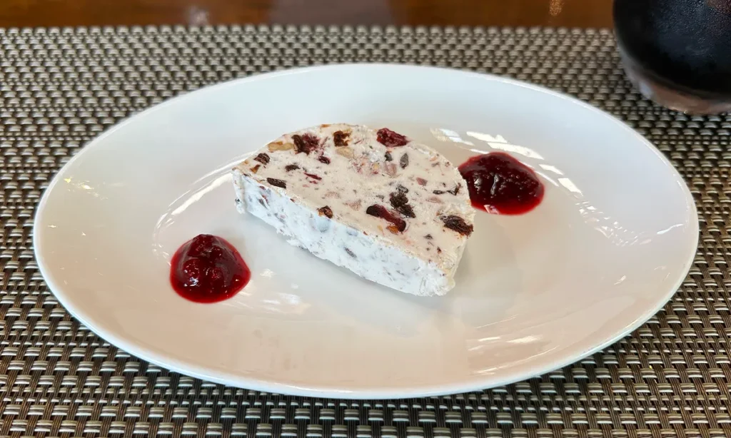trattorìa IZUMIのメニュー（アイスケーキ）